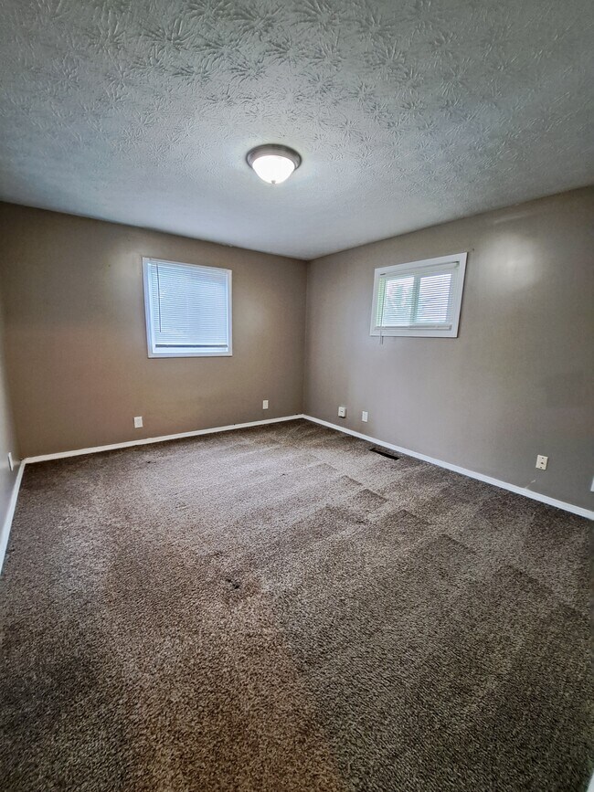 Building Photo - 4161 Mapleleaf Dr