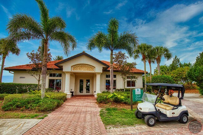 Building Photo - Annual Unfurnished 2 Bedroom 2 Bathroom First Floor Condo with 1 Car Garage in Sarasota National!