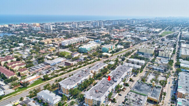 Building Photo - 250 NE 3rd Ave