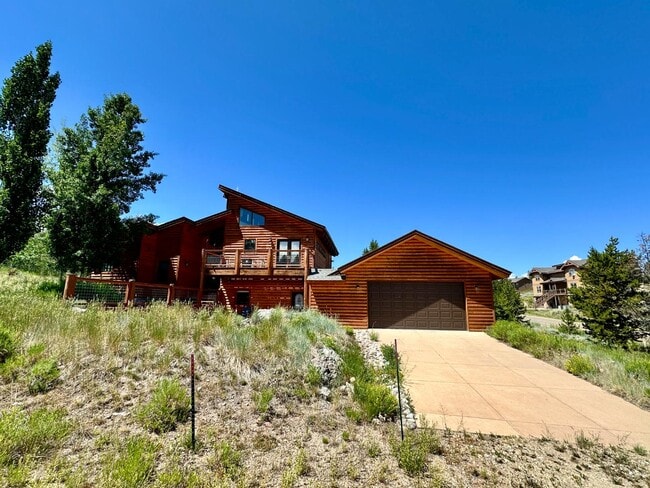 Building Photo - 966 Oak Ct