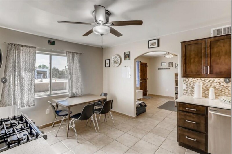 Building Photo - 2808 Junta