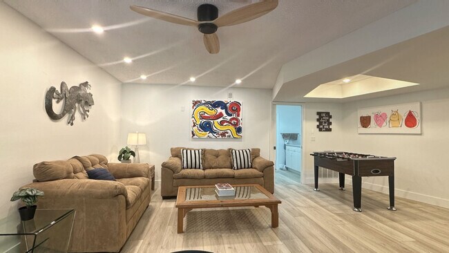 Building Photo - 2780 Landmark Dr