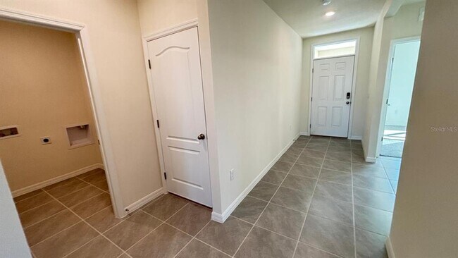 Building Photo - 914 Princess Sabal Pt