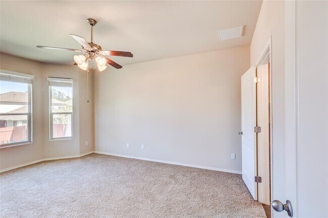 Building Photo - 1604 Greenside Dr