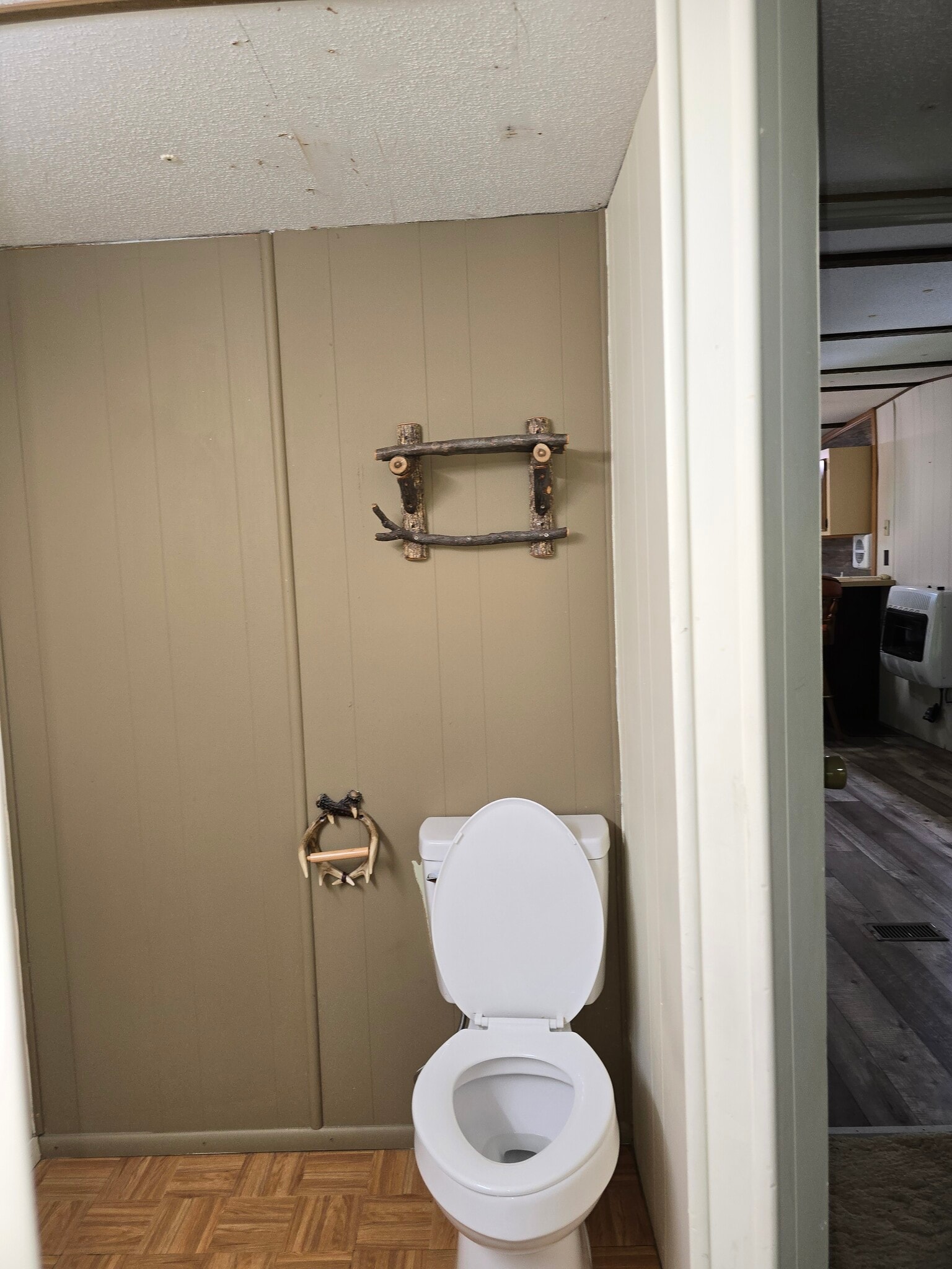 1/2 bath - 234 S Highway 27 Loop 4 W
