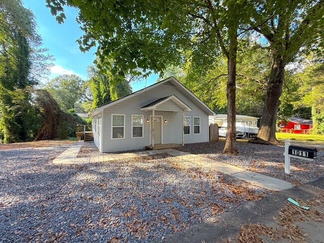 Primary Photo - 1011 S Weldon St