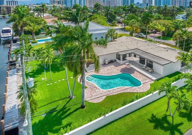 Building Photo - 536 Hibiscus Dr