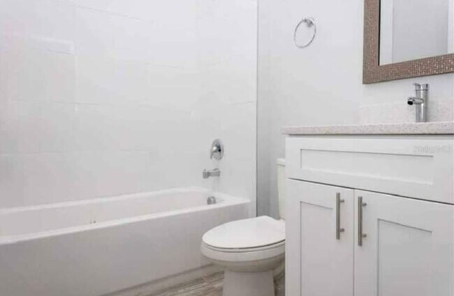 Building Photo - 1120 Dartford Dr