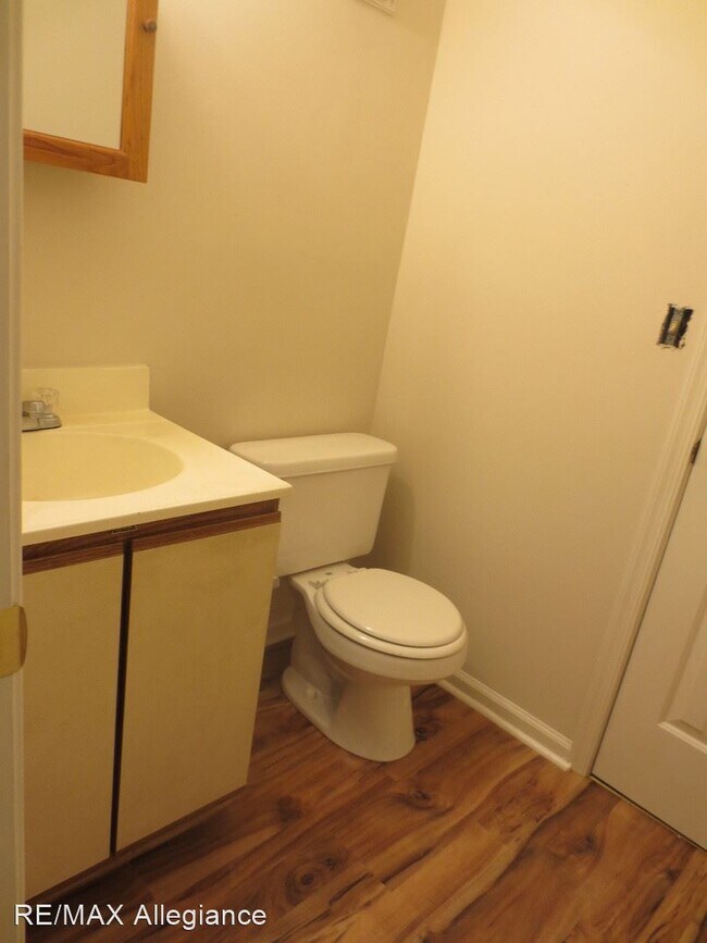 Building Photo - 1 br, 1.5 bath House - 1531 PENROSE ARCH