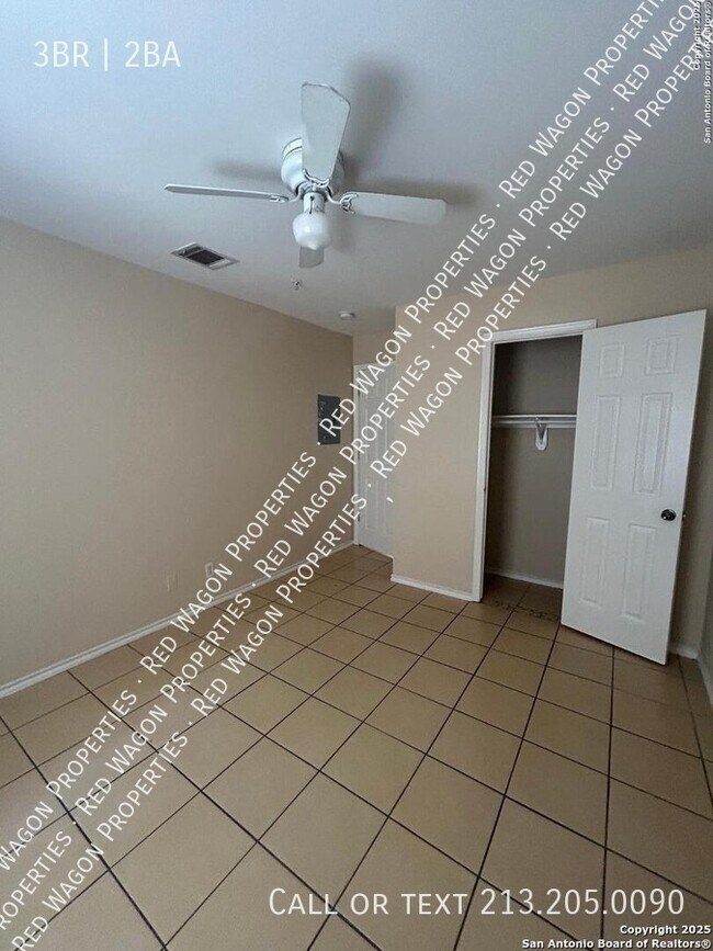 Building Photo - 7639 Windsor Oaks