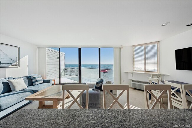 Building Photo - 259 Dune Rd