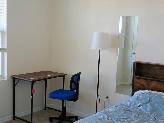 Building Photo - 1925 Chautauqua Ln