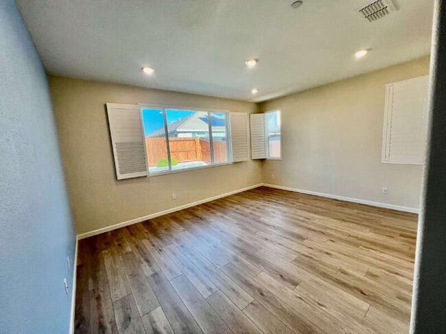 Building Photo - 436 Rose St