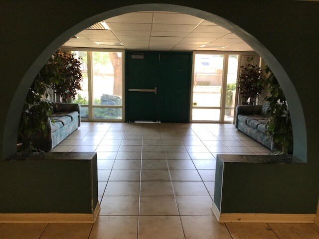 Building Photo - 7211 Cozycroft Ave