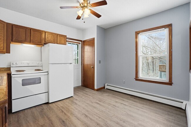 Building Photo - 315 Woronco Rd