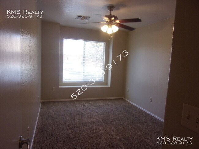Building Photo - 6027 S Avenida Las Monjas