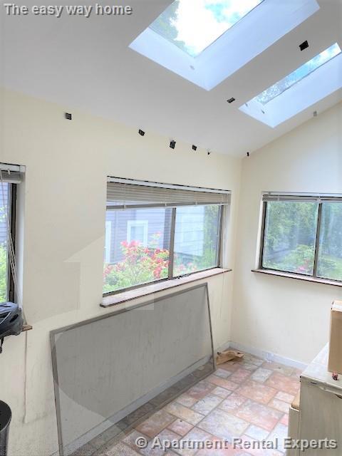 Building Photo - 61 Sixth St