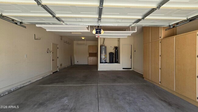 Building Photo - 13637 S 175th Dr