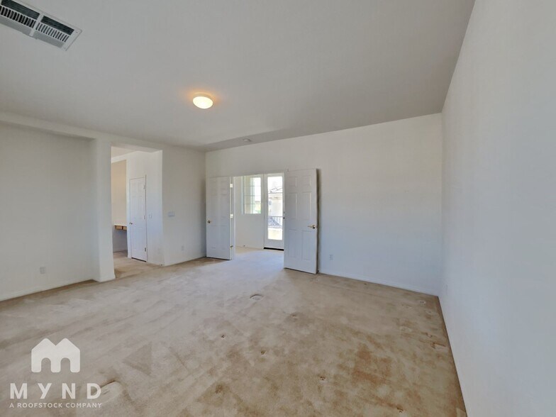 Building Photo - 9456 Bluff Ledge Ave