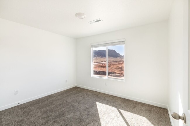 Building Photo - Townhome in Long Valley Community