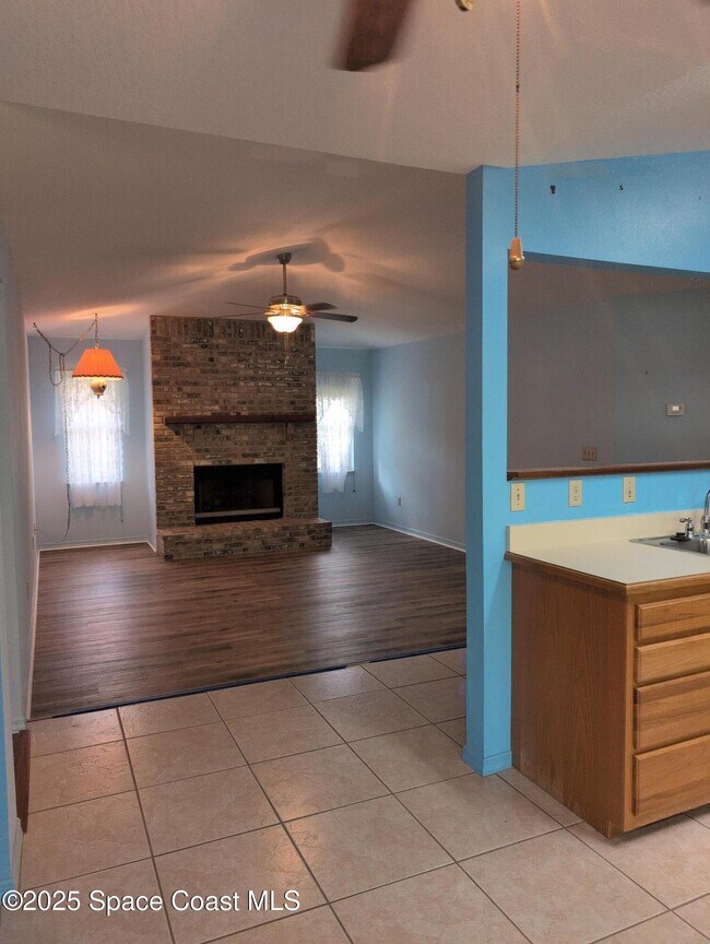 Building Photo - 510 Clifton Dr