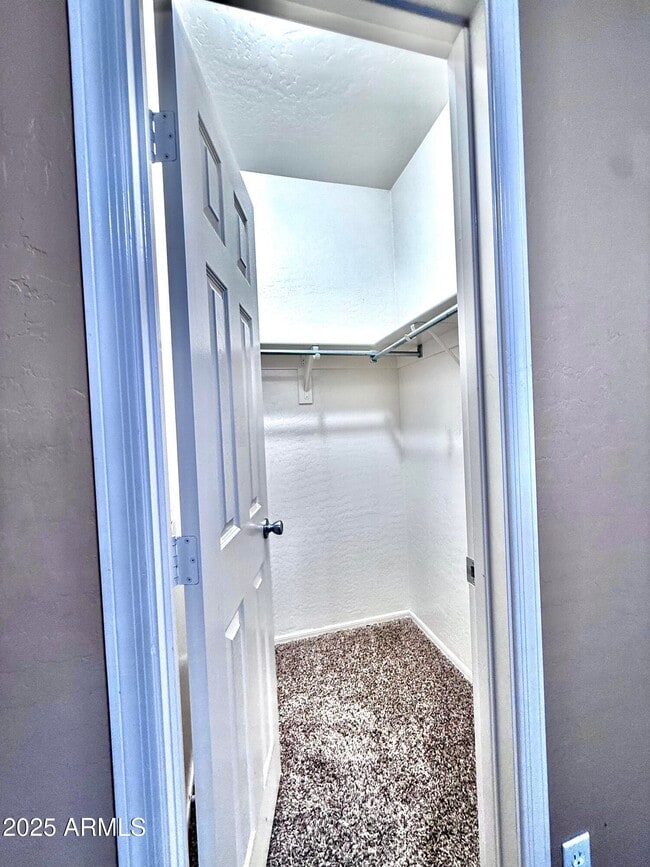 Building Photo - 14841 W Desert Hills Dr