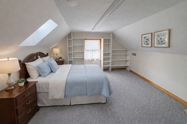 Building Photo - 50 School St