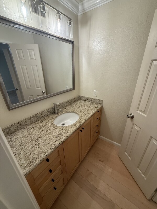 Building Photo - 3550 Lebon Dr