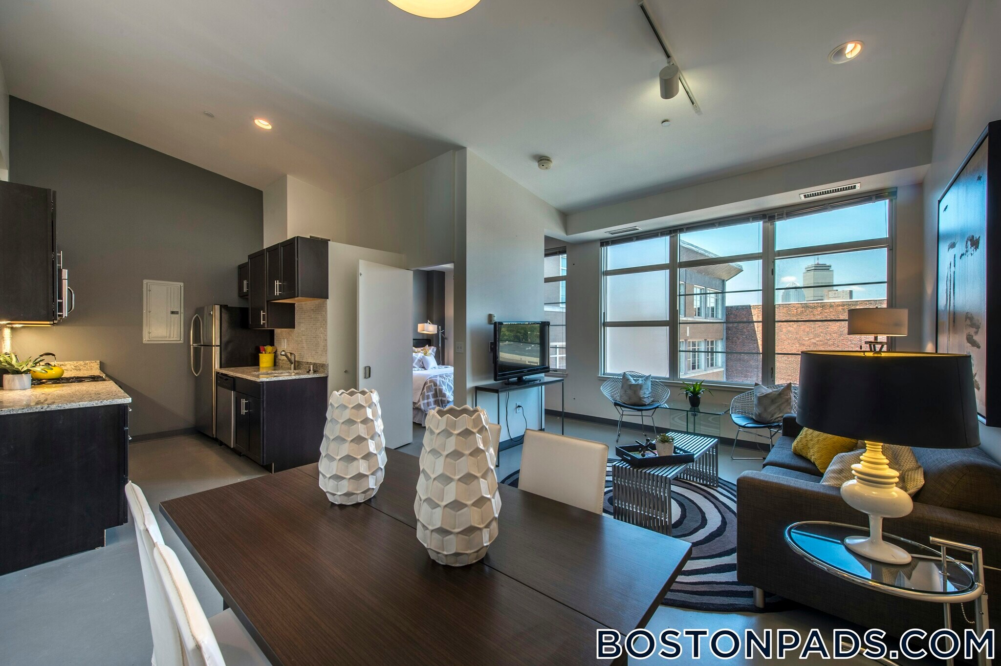 Building Photo - 160 E Berkeley St