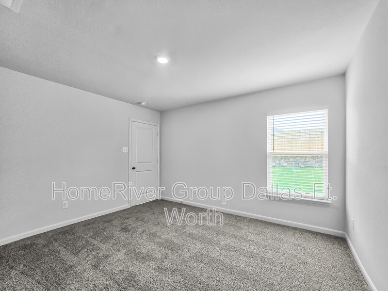 Building Photo - 427 Condie Russell Ave