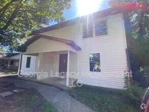 Building Photo - 300 Letourneau Dr