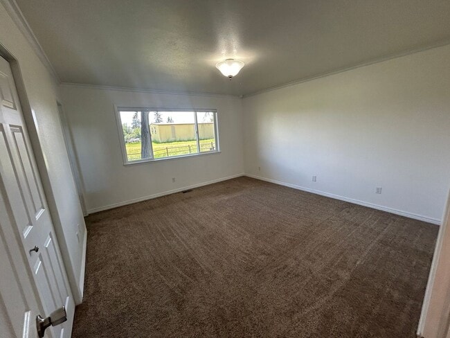Building Photo - ~5 bedroom in a Picturesque Country Setting~