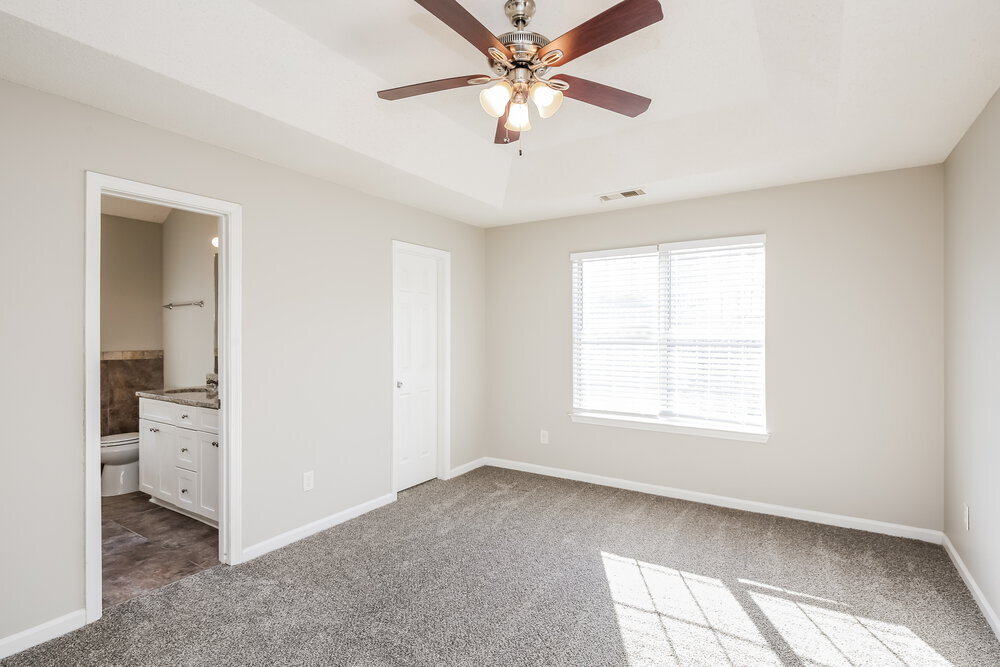 Building Photo - 2457 Briar Knoll Rd
