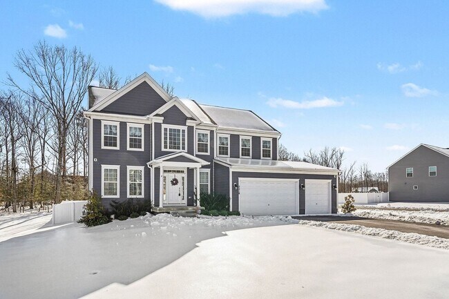 Building Photo - Luxurious Living Lewis Style: A Spacious 5-Bedroom Home with Modern Elegance