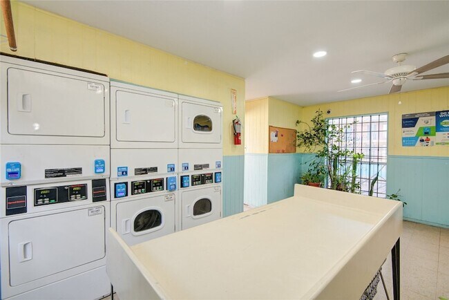 Building Photo - 11540 Chimney Rock Rd