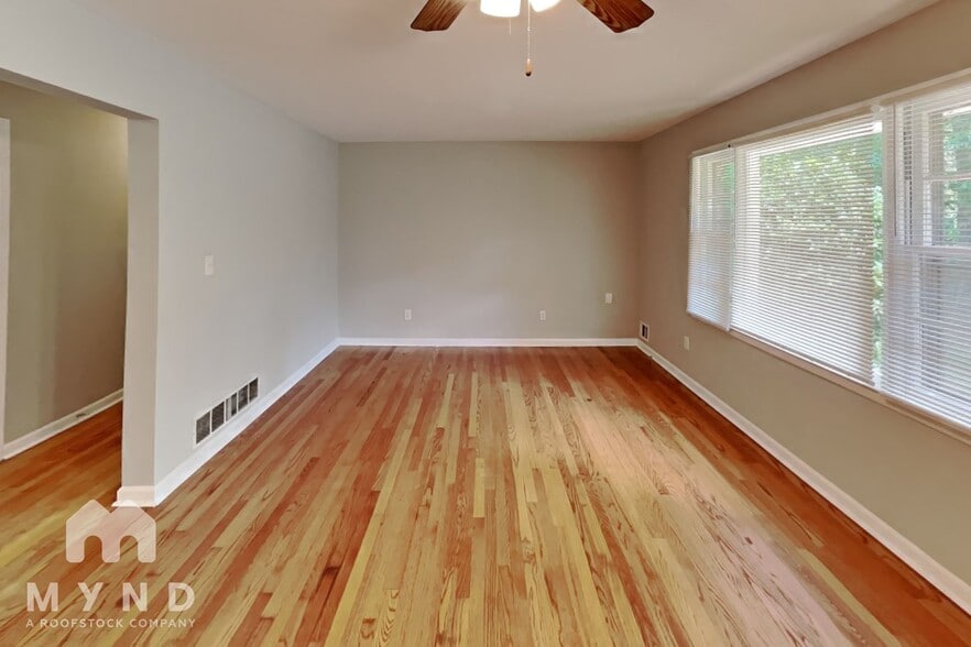 Building Photo - 1081 McCalla St NE