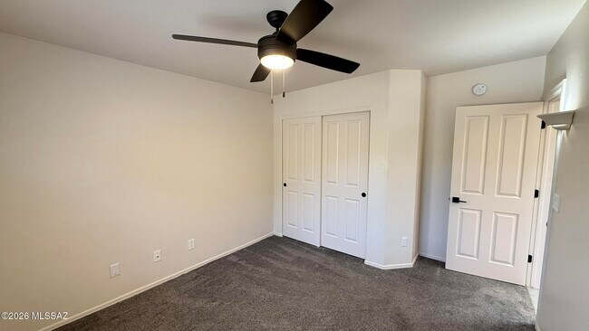 Building Photo - 4440 W Mountain Side Dr
