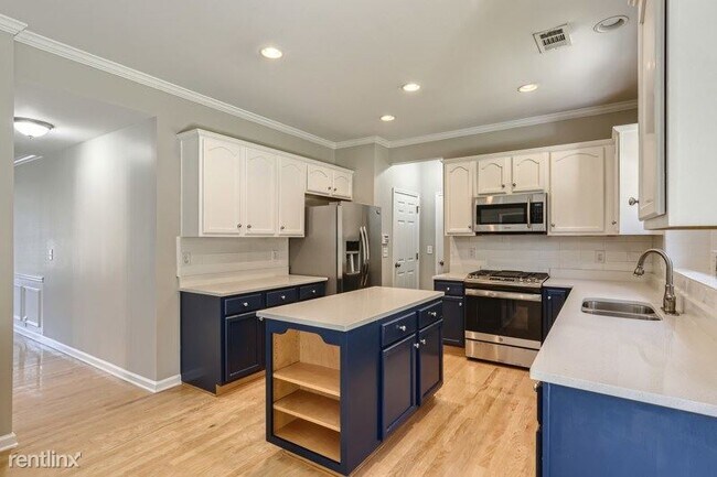 Building Photo - 5 br, 2.5 bath House - 206 Brightwater Dri...