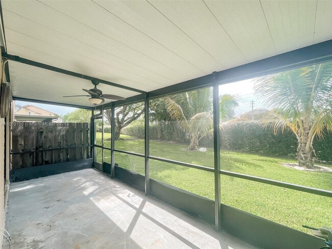 Building Photo - 228 Lakeside Cir