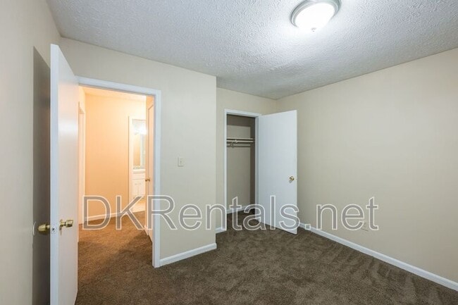 Building Photo - 3038 Courtney Dr