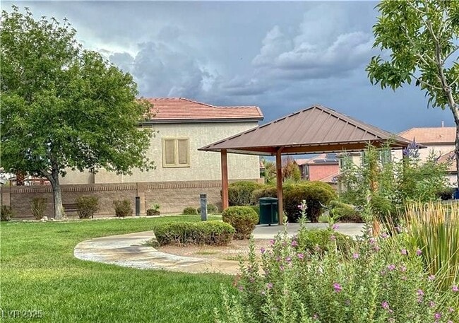 Building Photo - 721 E Caballo Hills Ave