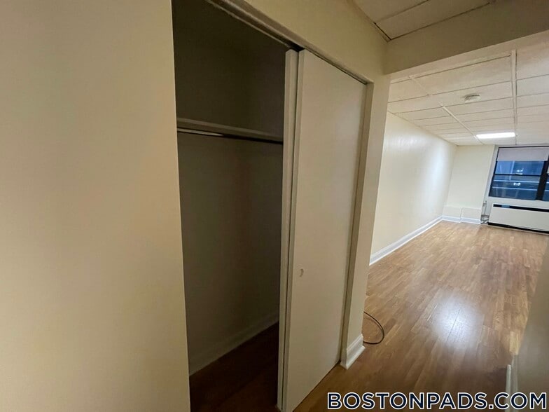 Building Photo - 62 Boylston St