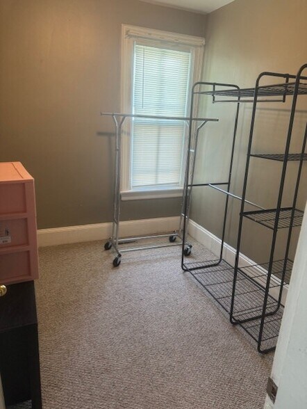 Storage - 822 7th St S