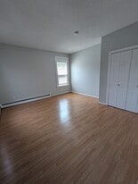 Building Photo - 135 Howe St