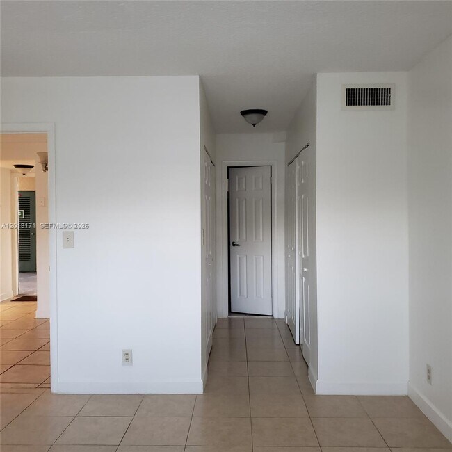 Building Photo - 1300 Moffett St