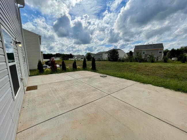 Building Photo - 3818 Miller Dr