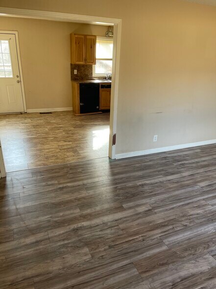 Building Photo - 2129 Ferry Rd