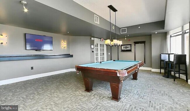 Building Photo - 11800 Sunset Hills Rd