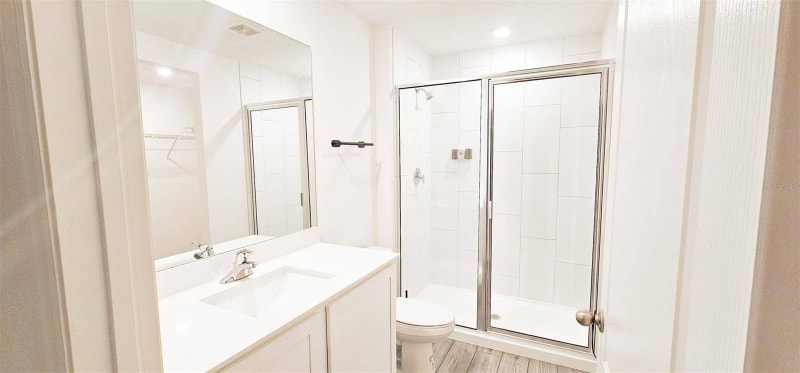 Building Photo - 271 Begonia Ln