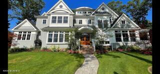 Building Photo - 5 Red Oak Dr